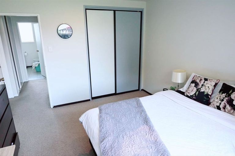 Photo of property in 2/99 Denise Crescent, Hornby, Christchurch, 8042