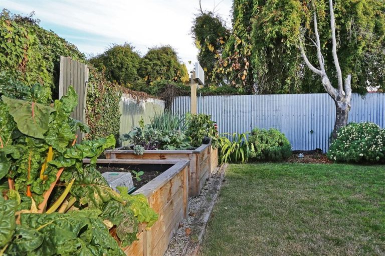 Photo of property in 2/707 Queen Street East, Parkvale, Hastings, 4122