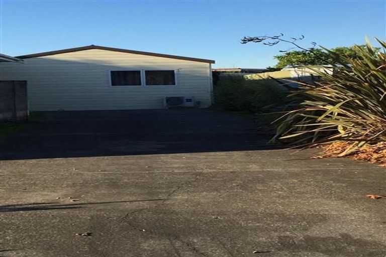 Photo of property in 122 Flaxmere Avenue, Flaxmere, Hastings, 4120