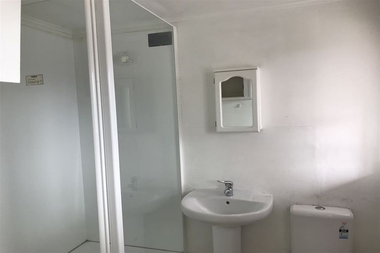 Photo of property in 34 Ellis Avenue, Mount Roskill, Auckland, 1041