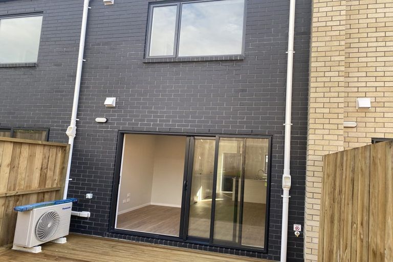 Photo of property in 37/125b Metcalfe Road, Ranui, Auckland, 0612