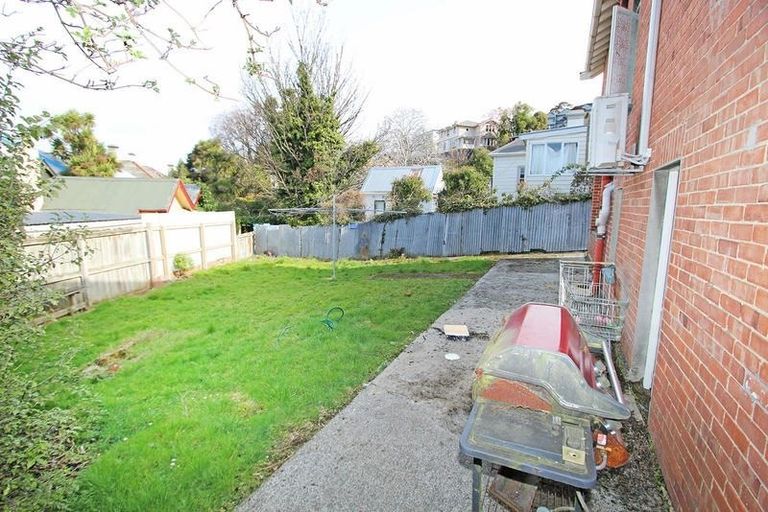 Photo of property in 28 Warrender Street, North Dunedin, Dunedin, 9016