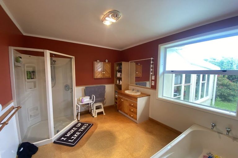 Photo of property in 10 Grey Street, Martinborough, 5711