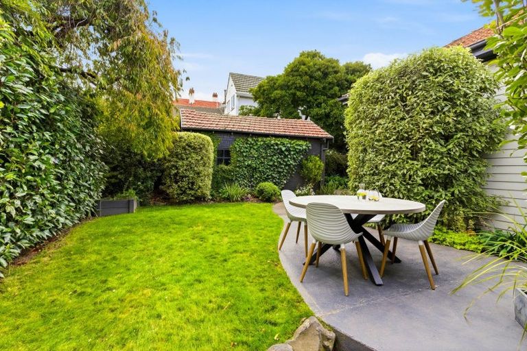 Photo of property in 139 Eglinton Road, Mornington, Dunedin, 9011