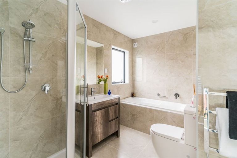 Photo of property in 718b Massey Road, Mangere, Auckland, 2022