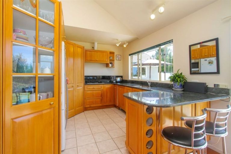 Photo of property in 47 Pinetone Road, Kumeu, 0892