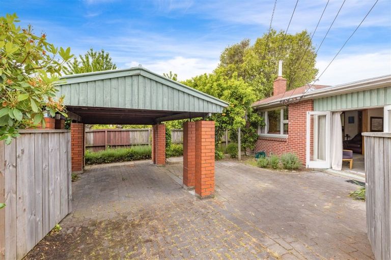 Photo of property in 1/236 Grahams Road, Burnside, Christchurch, 8053