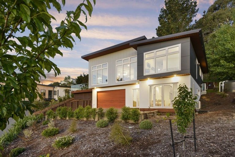 Photo of property in 16 Kiteroa Place, Cashmere, Christchurch, 8022