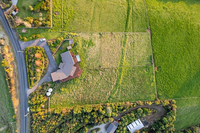 Photo of property in 25 Medhurst Road, Bombay, 2675