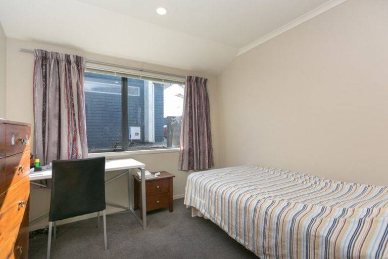 Photo of property in 5 Montrose Place, Highlands Park, New Plymouth, 4312