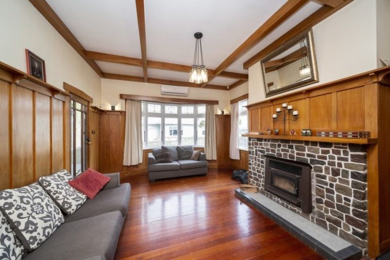 Photo of property in 11 Wilson Street, Hawera, 4610