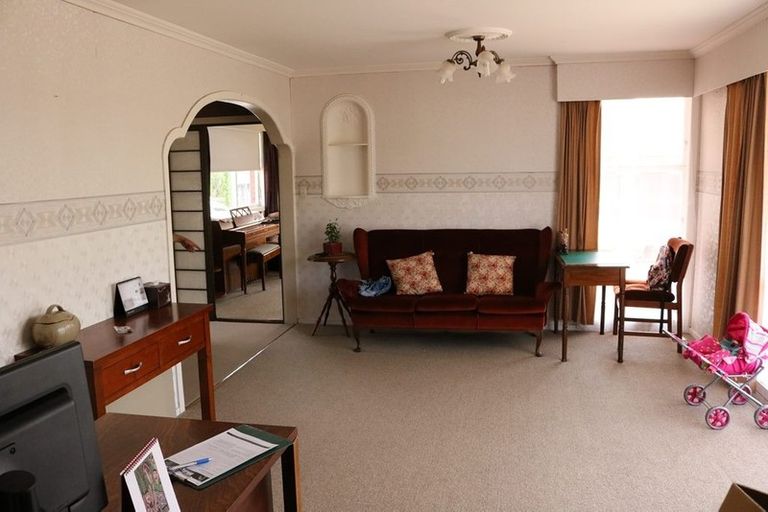 Photo of property in 31 Sandwich Road, St Andrews, Hamilton, 3200