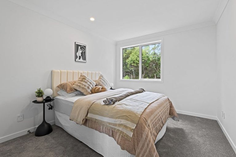 Photo of property in 38 Awanui Road, Red Beach, 0932