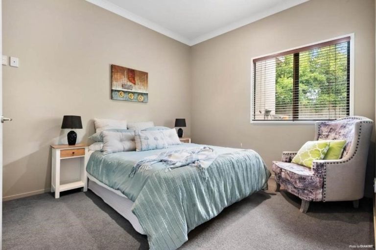 Photo of property in 52 Shelter Drive, Greenhithe, Auckland, 0632