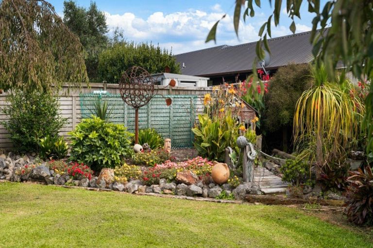 Photo of property in 2 Tavarnya Way, Patumahoe, Pukekohe, 2679