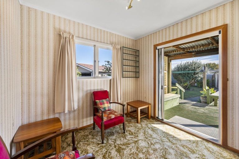 Photo of property in 84 Masefield Avenue, Maraenui, Napier, 4110