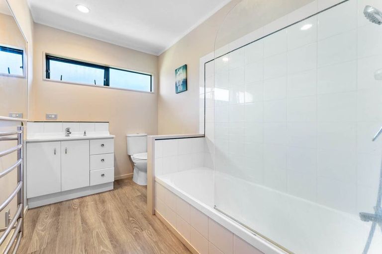 Photo of property in 285 Hobsonville Road, Hobsonville, Auckland, 0618