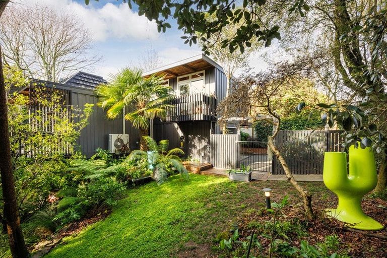 Photo of property in 161 Victoria Avenue, Hokowhitu, Palmerston North, 4410