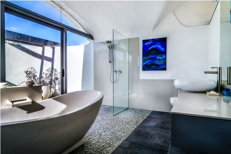 Photo of property in Solemer Beach House, 80 Paetawa Road, Peka Peka, Waikanae, 5391