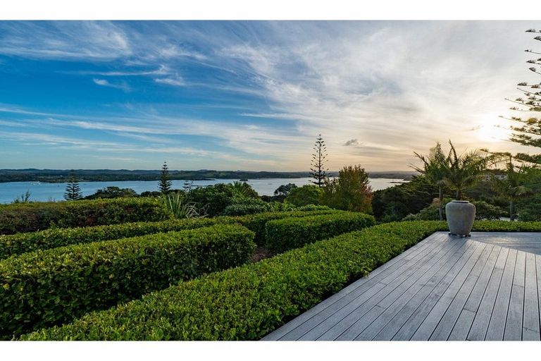 Photo of property in 2 Doves Bay Road, Kerikeri, 0294