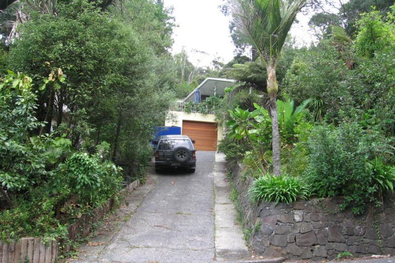 Photo of property in 39 Valley Road, Titirangi, Auckland, 0604