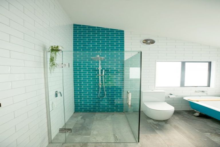 Photo of property in 48 Renata Crescent, Te Atatu Peninsula, Auckland, 0610