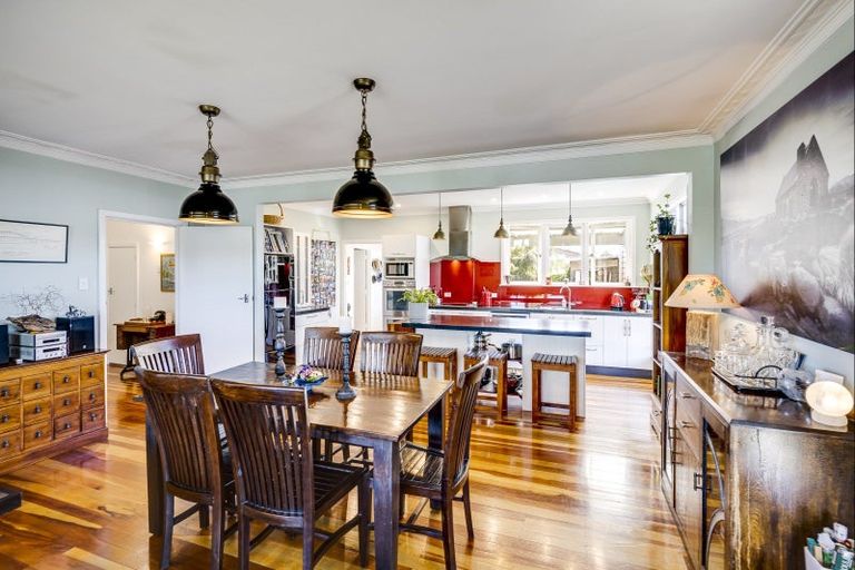 Photo of property in 212 Terrace Road, Parkvale, Hastings, 4122