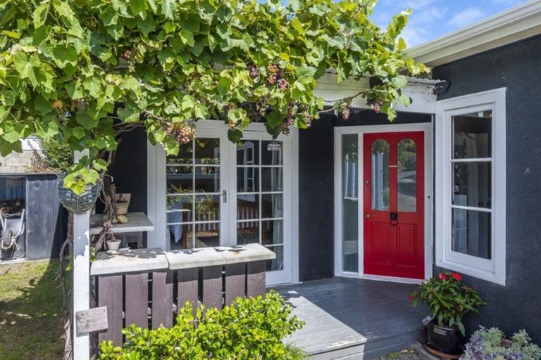 Photo of property in 19 Glen Road, Raumati South, Paraparaumu, 5032