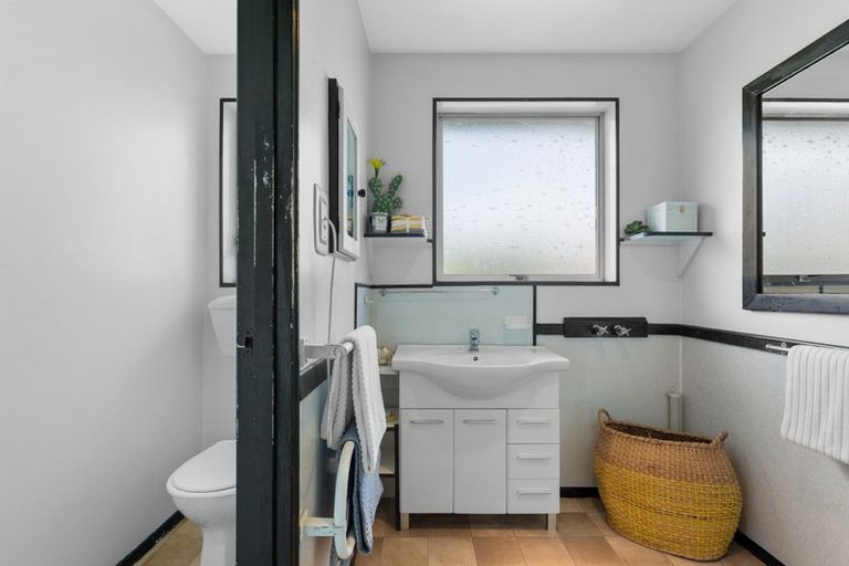 Photo of property in 1/136 Wainoni Road, Avondale, Christchurch, 8061