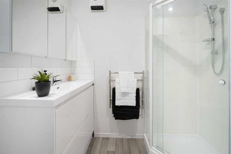 Photo of property in 4 Monterey Place, Parklands, Christchurch, 8083