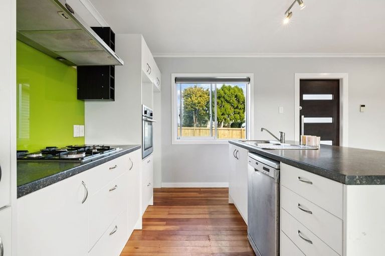 Photo of property in 42 Gibson Road, Tuakau, 2121