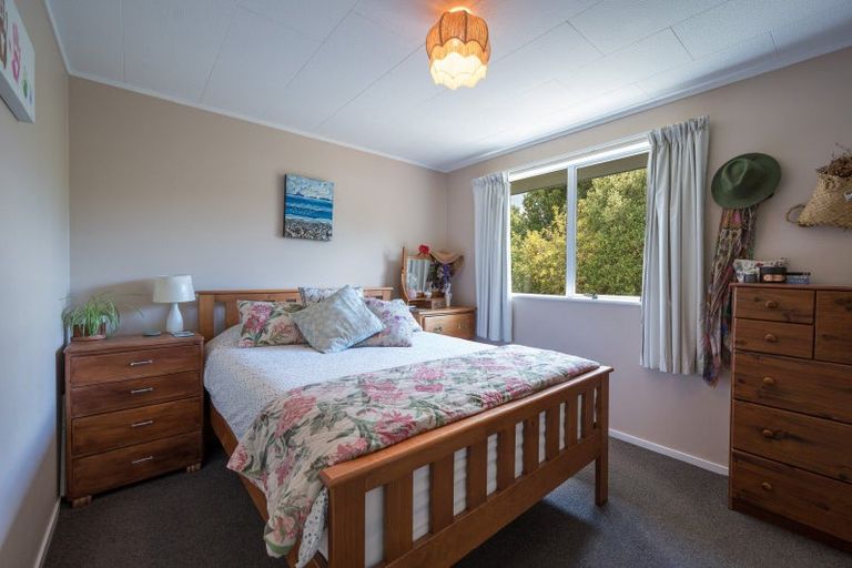 Photo of property in 2 Franklyn Close, Wakefield, 7025