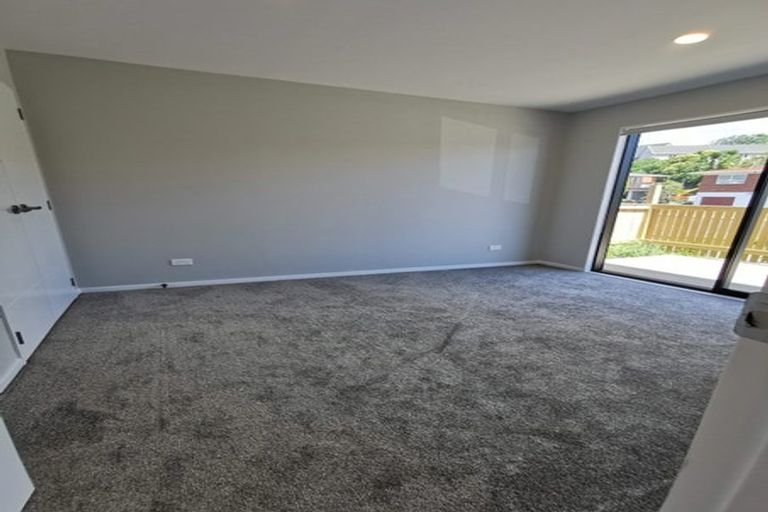 Photo of property in 13a Windermere Crescent, Blockhouse Bay, Auckland, 0600