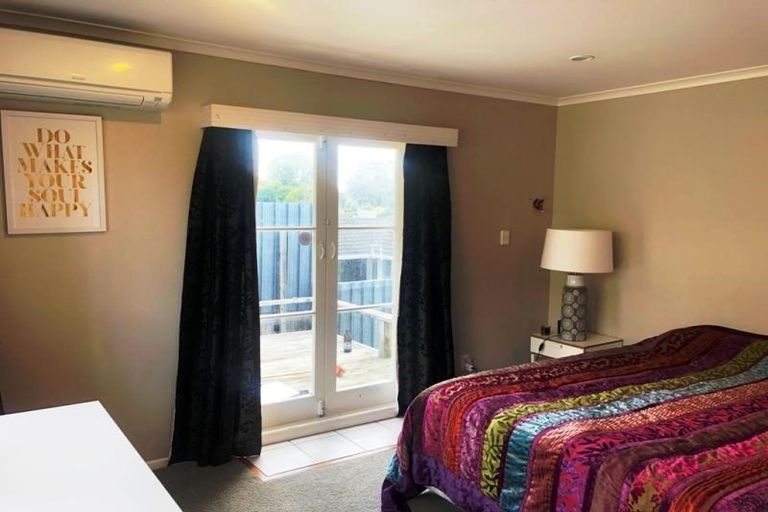 Photo of property in 64 Forest Lake Road, Forest Lake, Hamilton, 3200