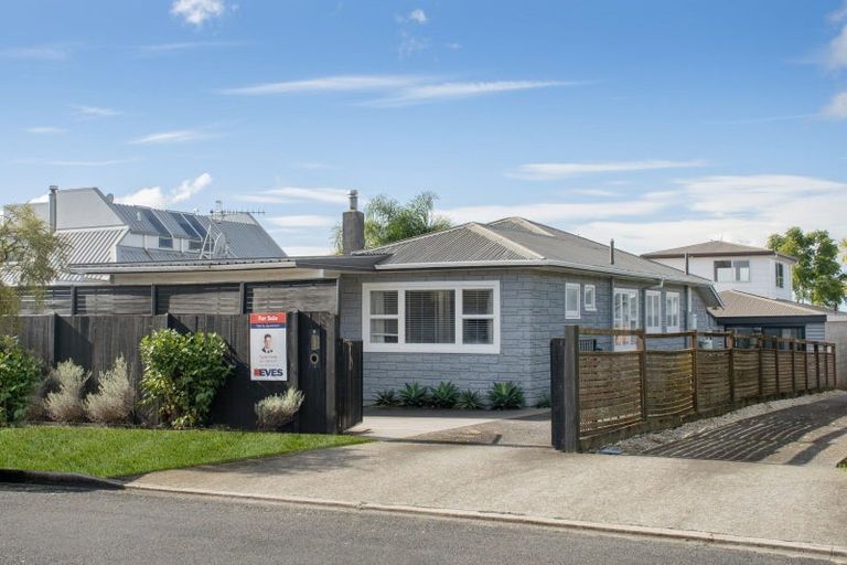 Photo of property in 9 Karaka Road, Otumoetai, Tauranga, 3110