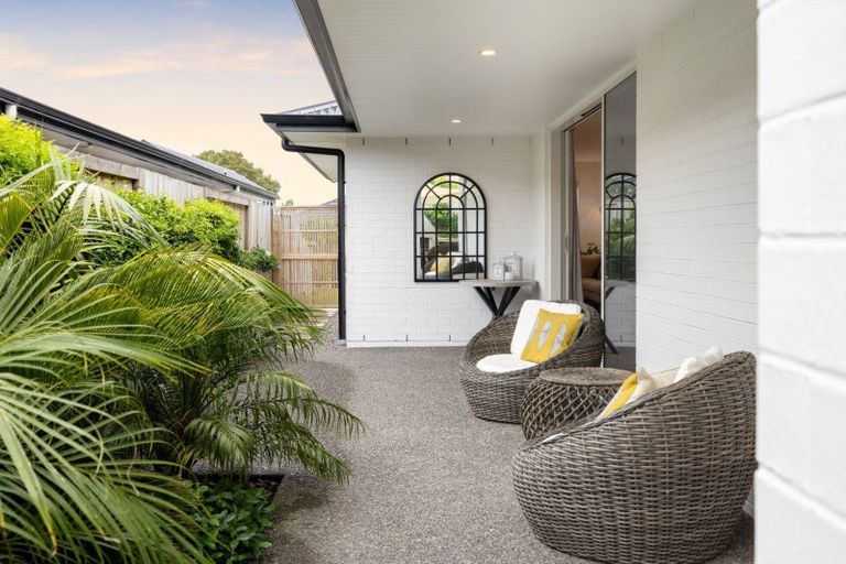 Photo of property in 5 Hanlow Place, Pyes Pa, Tauranga, 3112