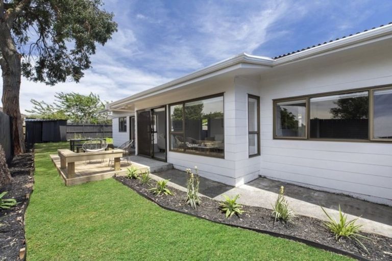 Photo of property in 2/3 Kent Road, Manurewa, Auckland, 2102