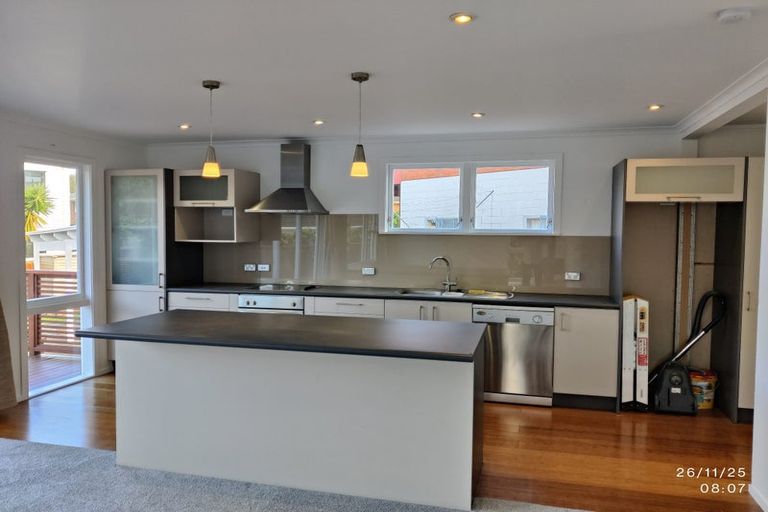 Photo of property in 25 Pooley Street, Pakuranga Heights, Auckland, 2010