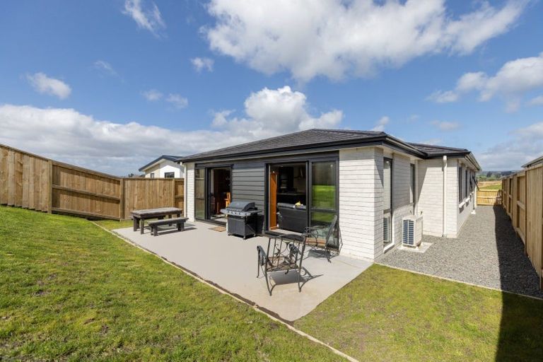 Photo of property in 73 Ridge Drive, Omokoroa, 3114