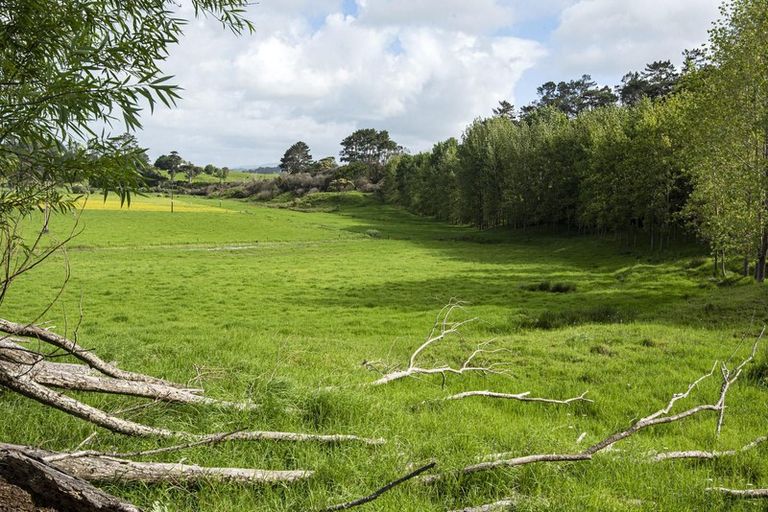 Photo of property in 413 Waihue Road, Dargaville, 0372