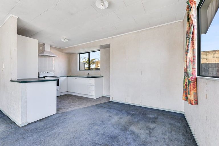 Photo of property in 8a Willis Street, Bader, Hamilton, 3206