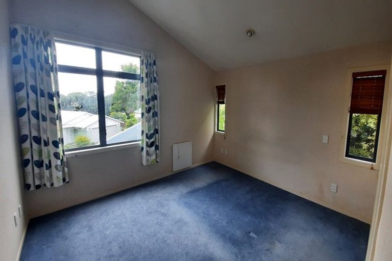 Photo of property in 10 Cinnabar Place, Westgate, Auckland, 0614