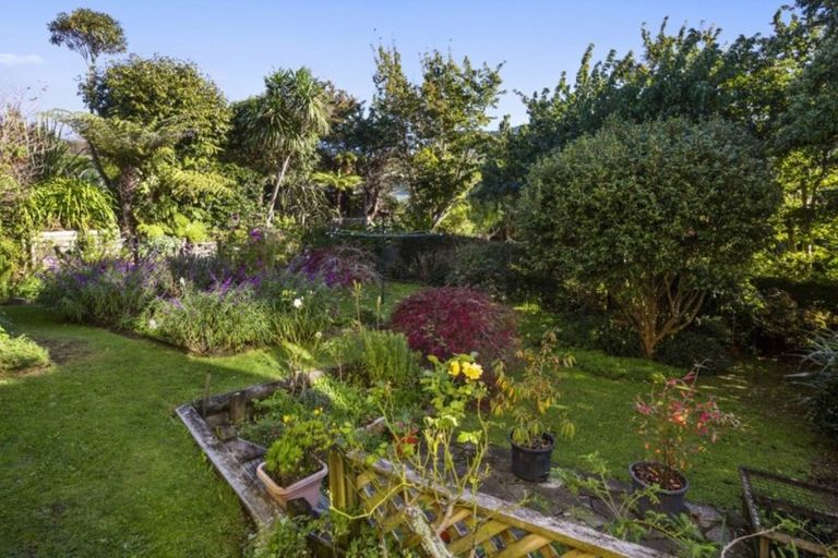 Photo of property in 55 Saint Johns Terrace, Tawa, Wellington, 5028