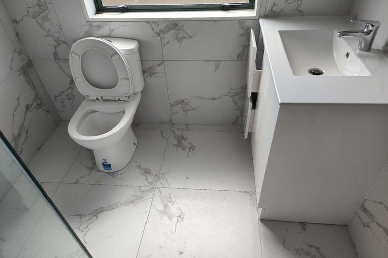 Photo of property in 2/4 Parker Avenue, New Lynn, Auckland, 0600