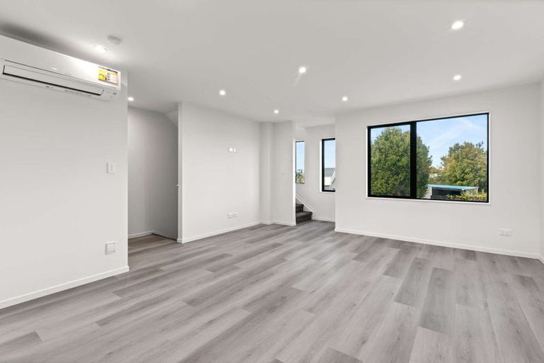 Photo of property in 8/418 Richardson Road, Mount Roskill, Auckland, 1041