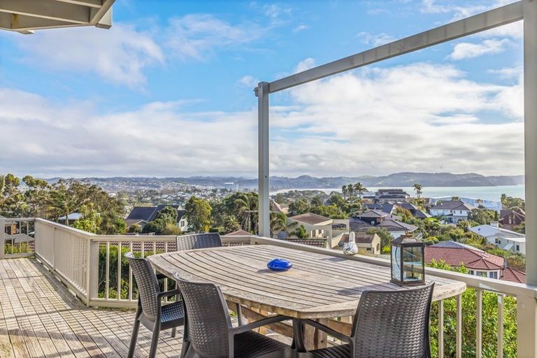 Photo of property in 4 Durness Place, Red Beach, 0932