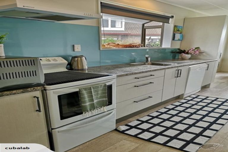 Photo of property in 9 Stapleton Place, Te Puke, 3119