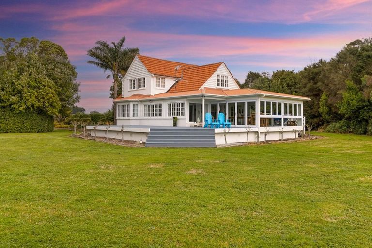 Photo of property in 115 Awhitu Road, Karioitahi, Waiuku, 2683