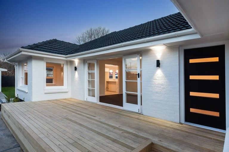 Photo of property in 94 Avondale Road, Avondale, Christchurch, 8061