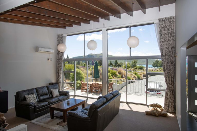 Photo of property in 2 Lochinver Avenue, Lake Tekapo, 7999